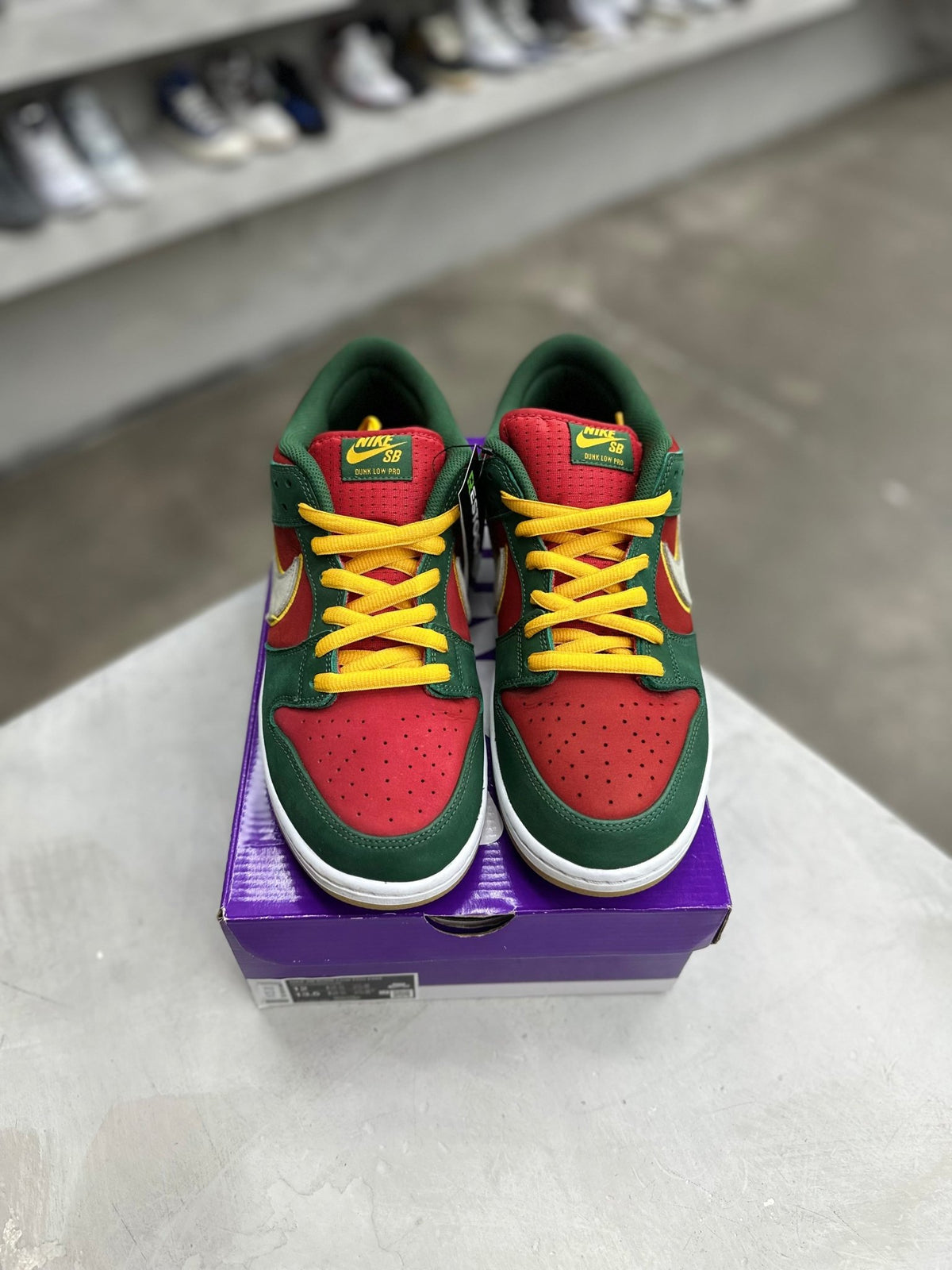 Nike SB Dunk Low Pro PRM Seattle Supersonics Sz 12 (PREOWNED) - Restock AveNike SB Dunk Low Pro PRM Seattle Supersonics Sz 12 (PREOWNED)Restock AveRestock Ave12Restock Ave