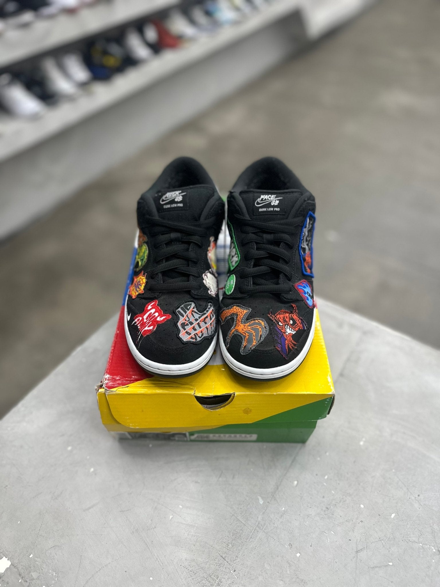Nike SB Dunk Low Pro QS Neckface Sz 9.5 (PREOWNED) - Restock AveNike SB Dunk Low Pro QS Neckface Sz 9.5 (PREOWNED)Restock AveRestock Ave9.5Restock Ave