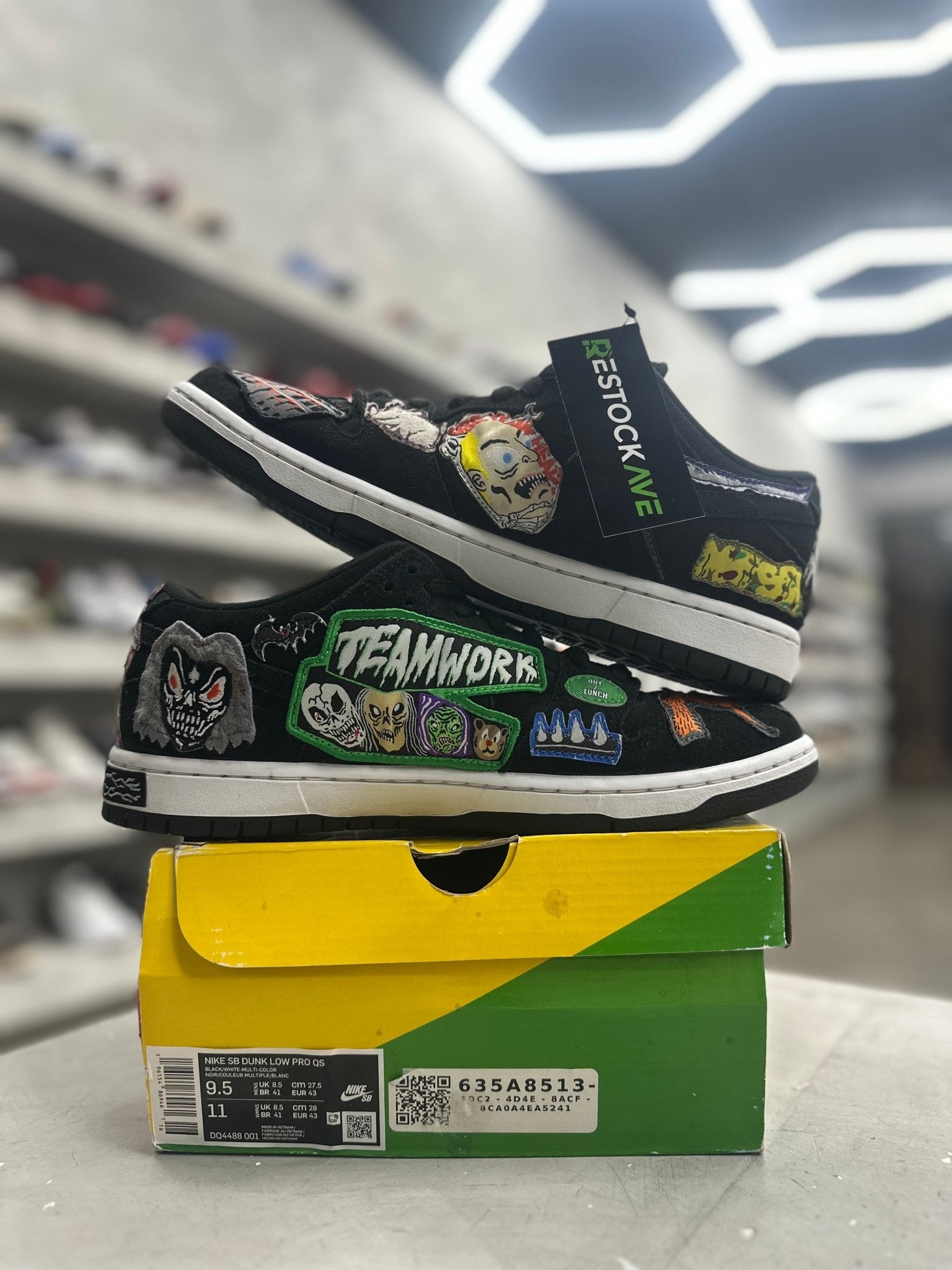 Nike SB Dunk Low Pro QS Neckface Sz 9.5 (PREOWNED) - Restock AveNike SB Dunk Low Pro QS Neckface Sz 9.5 (PREOWNED)Restock AveRestock Ave9.5Restock Ave