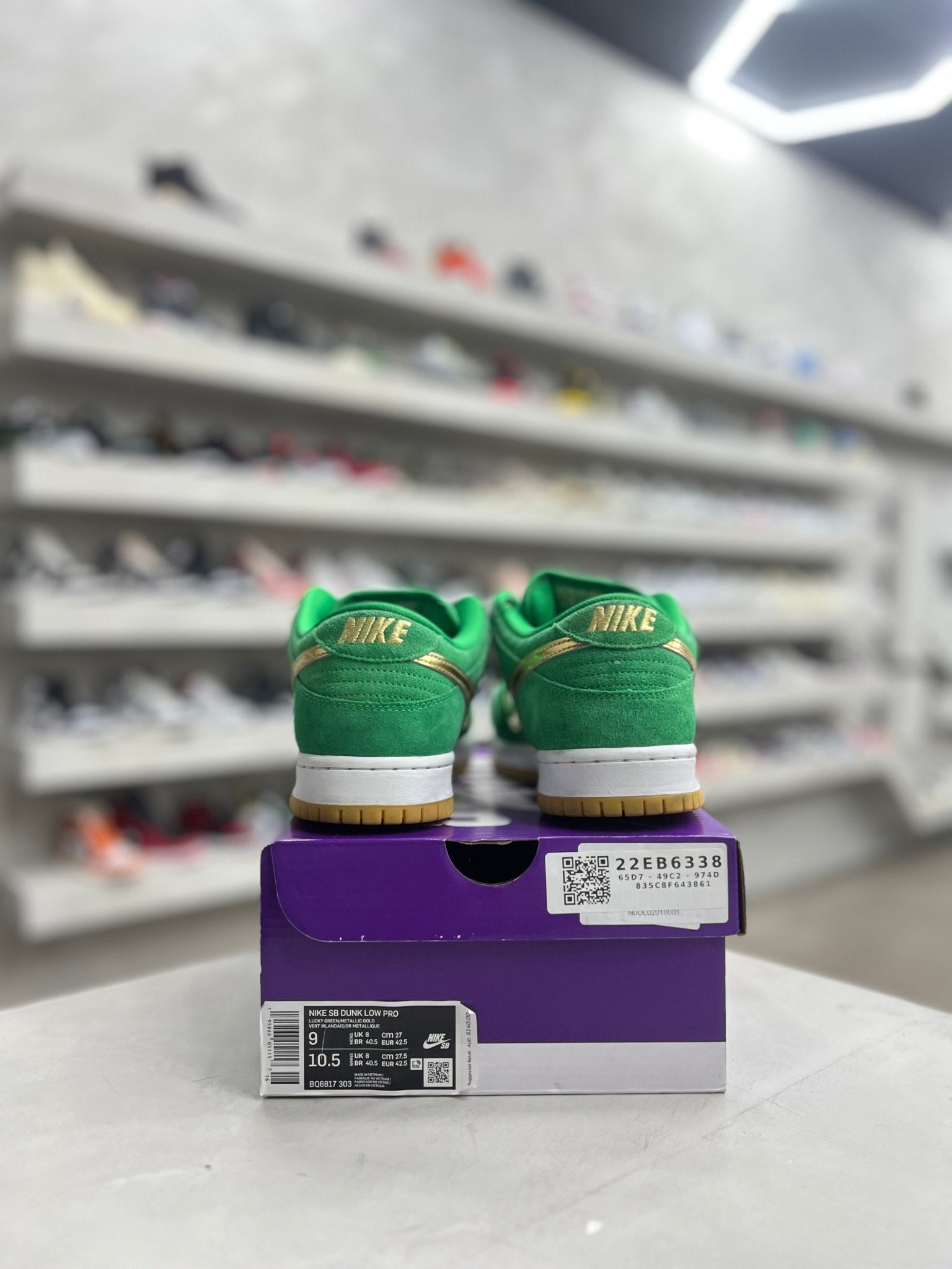 Nike SB Dunk Low Pro St. Patrick's Day Sz 9 (PREOWNED) - Restock AveNike SB Dunk Low Pro St. Patrick's Day Sz 9 (PREOWNED)Restock AveRestock Ave9Restock Ave