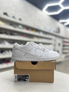 Nike SB Dunk Low Pro Triple White Sz 11.5 (PREOWNED) - Restock AveNike SB Dunk Low Pro Triple White Sz 11.5 (PREOWNED)Restock AveRestock Ave11.532261747Restock Ave