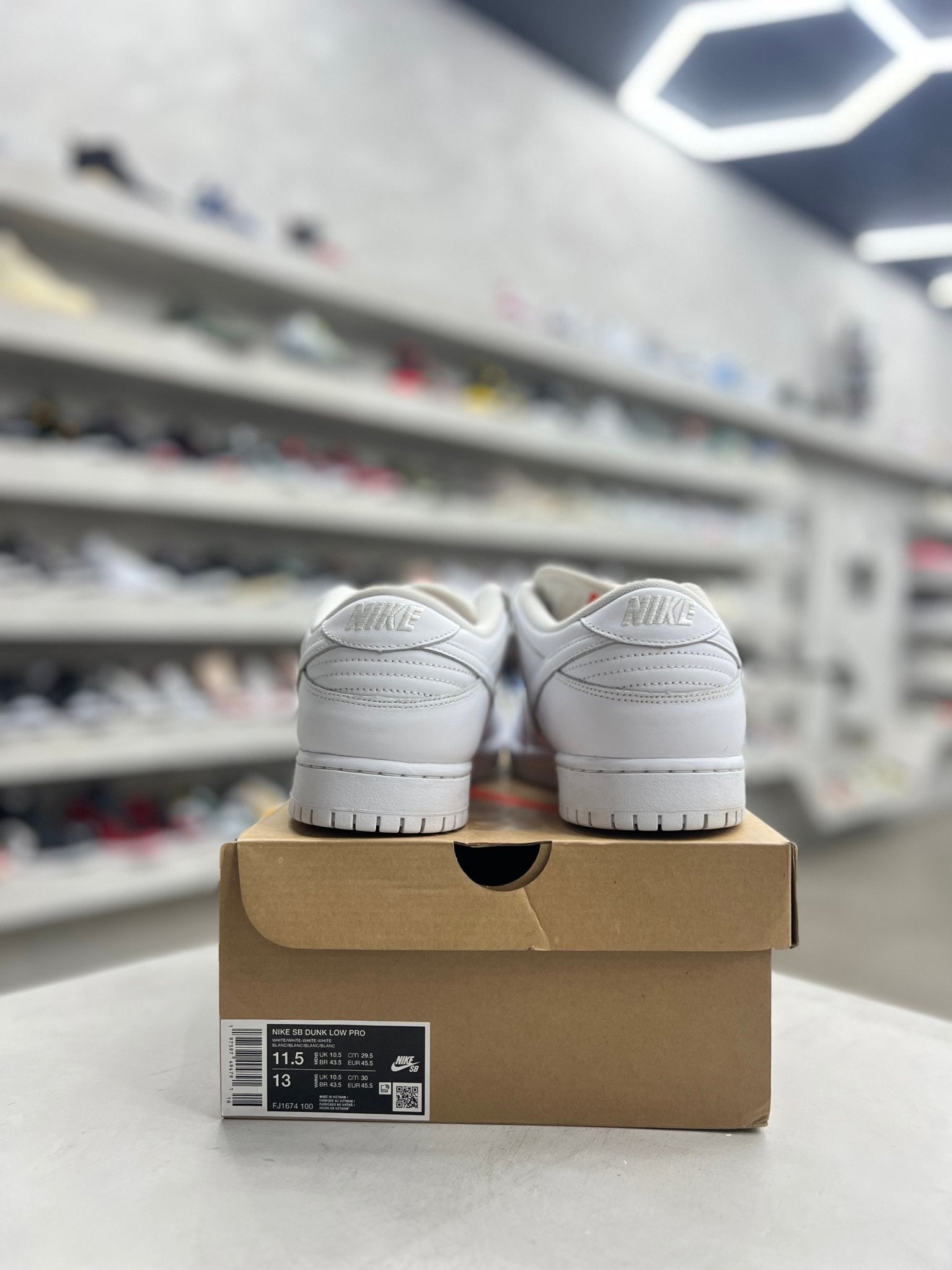 Nike SB Dunk Low Pro Triple White Sz 11.5 (PREOWNED) - Restock AveNike SB Dunk Low Pro Triple White Sz 11.5 (PREOWNED)Restock AveRestock Ave11.532261747Restock Ave