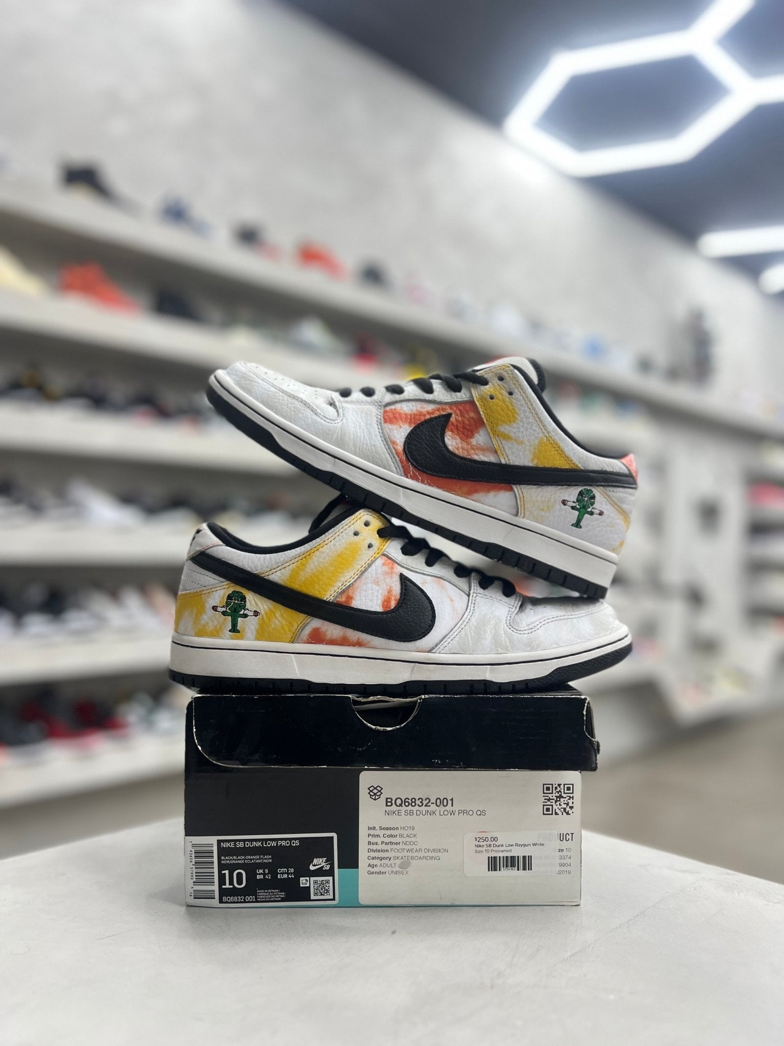 Nike SB Dunk Low Raygun Tie - Dye White (PREOWNED)(REPLACEMENT BOX) - Restock AveNike SB Dunk Low Raygun Tie - Dye White (PREOWNED)(REPLACEMENT BOX)Restock AveRestock Ave1014151539Restock Ave