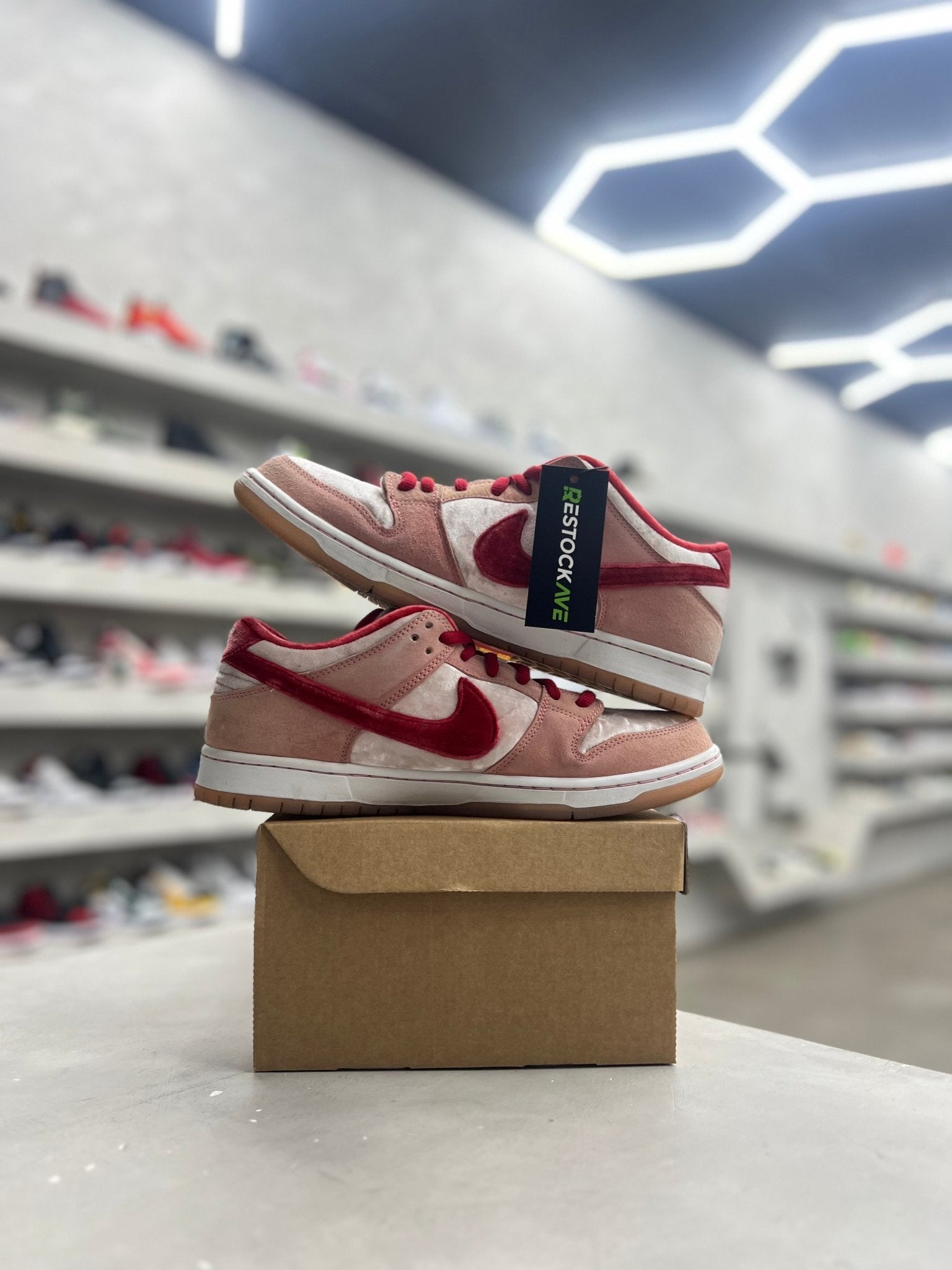 Nike SB Dunk Low StrangeLove Skateboards Sz 10.5 (PREOWNED) (REPLACEMENT BOX) - Restock AveNike SB Dunk Low StrangeLove Skateboards Sz 10.5 (PREOWNED) (REPLACEMENT BOX)Restock AveRestock Ave10.5Restock Ave