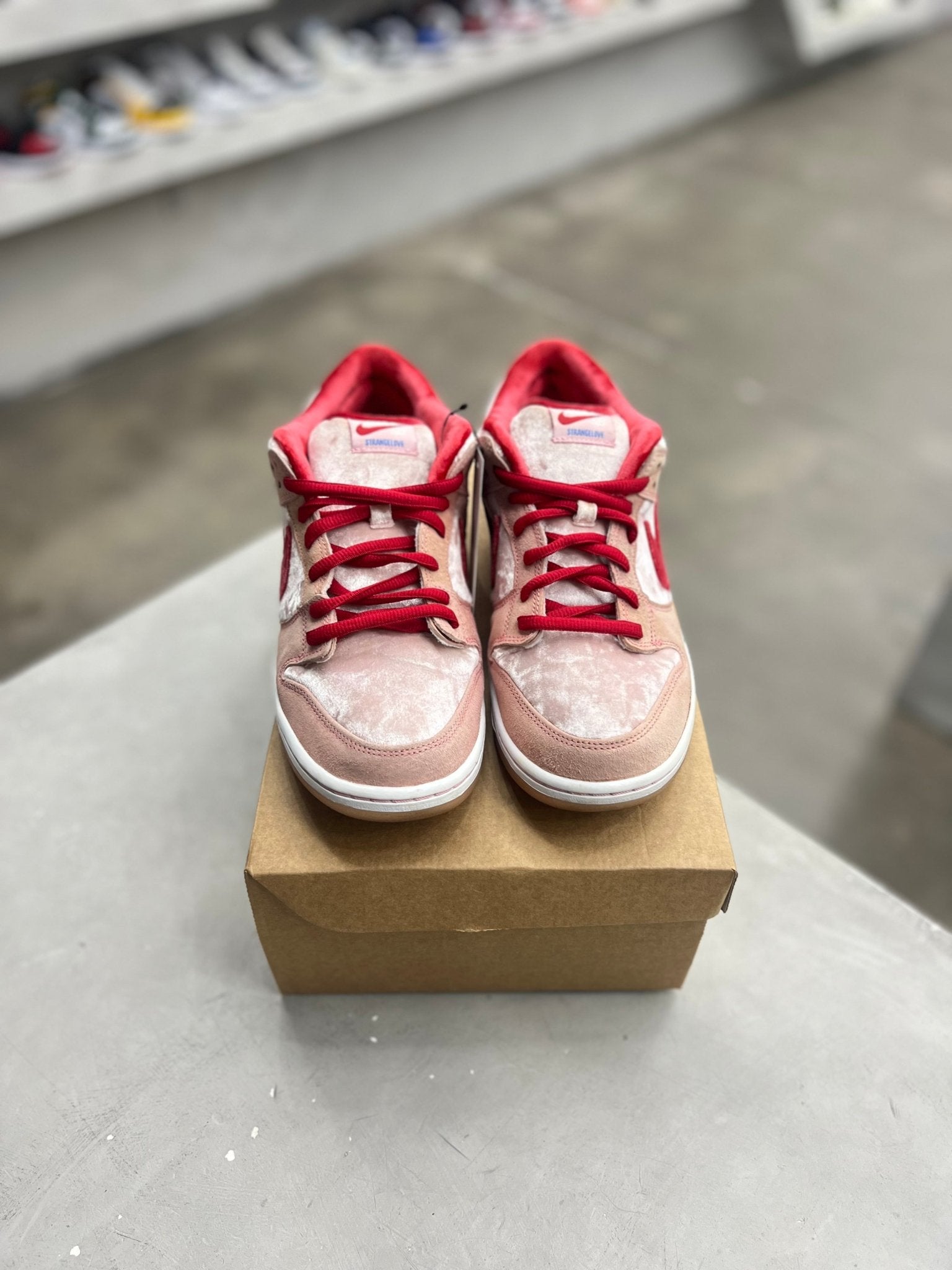 Nike SB Dunk Low StrangeLove Skateboards Sz 10.5 (PREOWNED) (REPLACEMENT BOX) - Restock AveNike SB Dunk Low StrangeLove Skateboards Sz 10.5 (PREOWNED) (REPLACEMENT BOX)Restock AveRestock Ave10.5Restock Ave