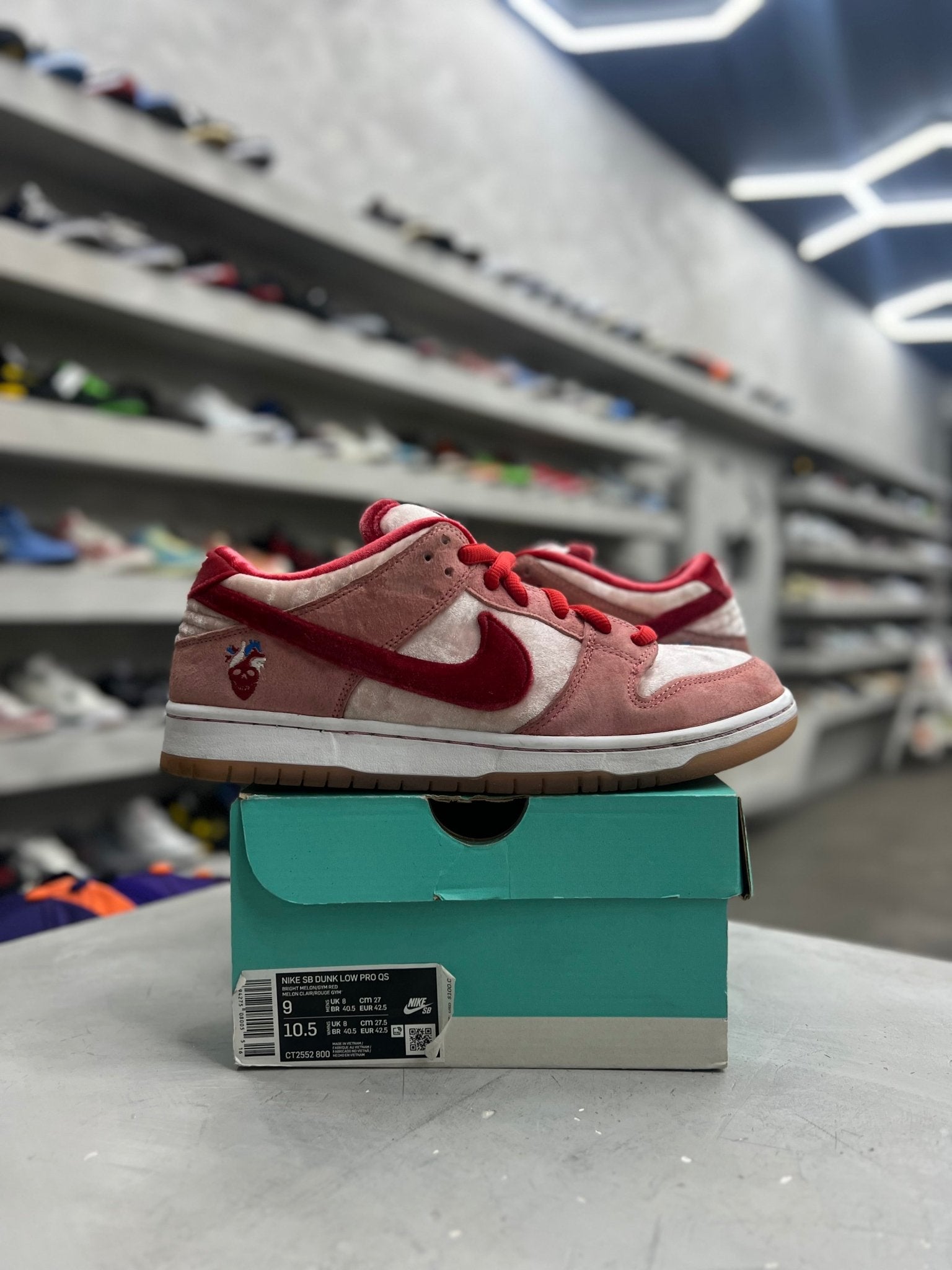 Nike SB Dunk Low StrangeLove Skateboards Sz 9 (PREOWNED) – Restock Ave