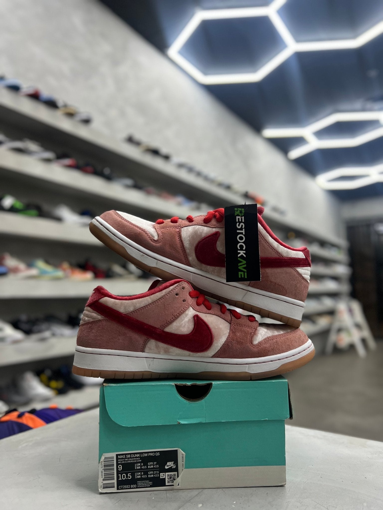 Nike SB Dunk Low StrangeLove Skateboards Sz 9 (PREOWNED) – Restock Ave