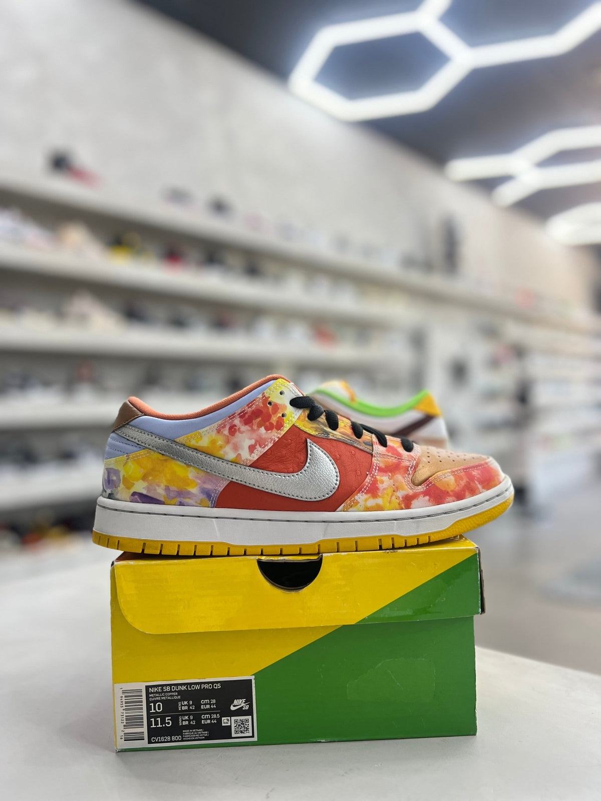Restock Ave Nike SB Dunk Low Street Hawker Sz 10 (PREOWNED) – Restock Ave