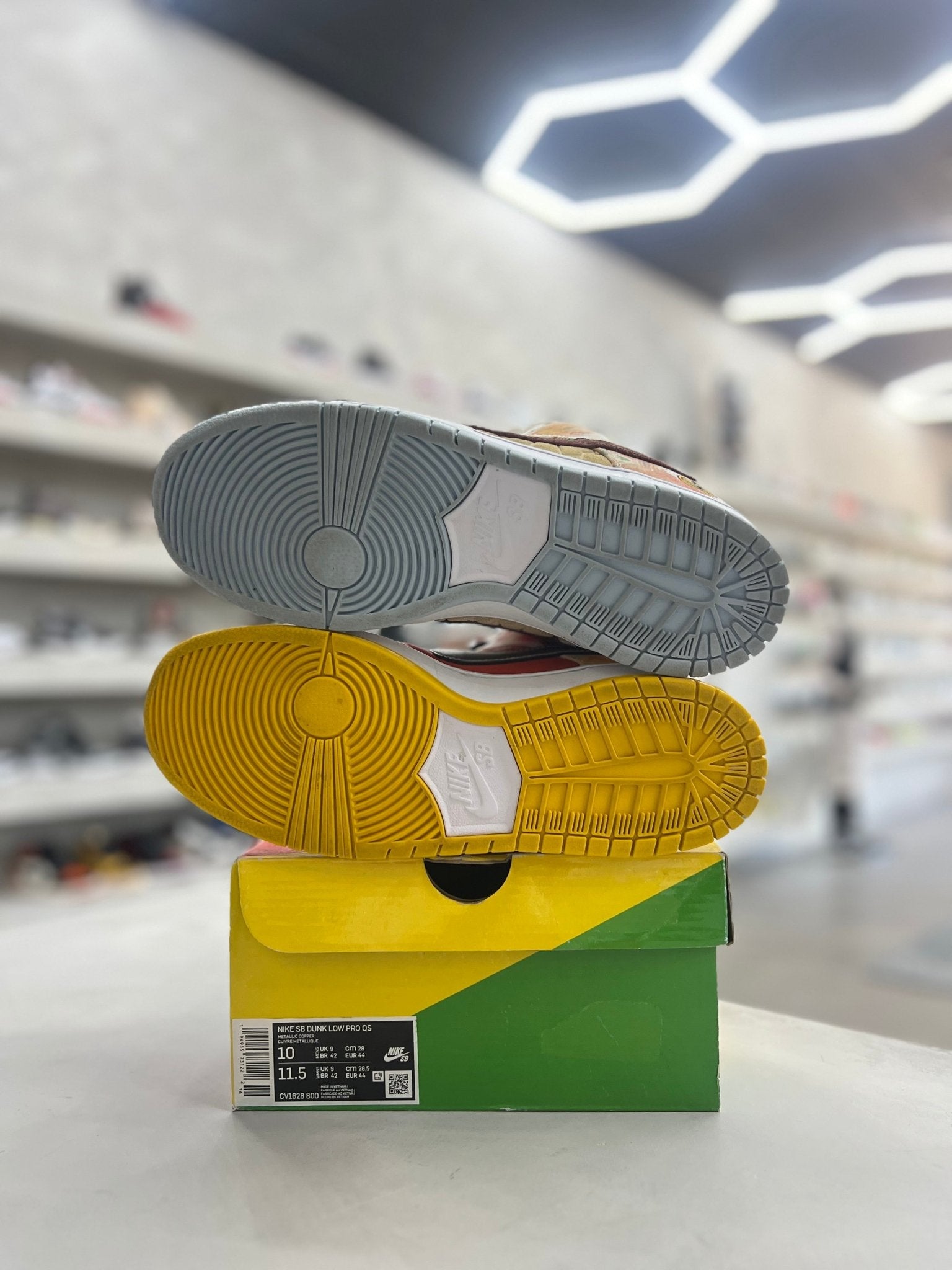 Nike SB Dunk Low Street Hawker Sz 10 (PREOWNED) - Restock AveNike SB Dunk Low Street Hawker Sz 10 (PREOWNED)Restock AveRestock Ave1074442867Restock Ave