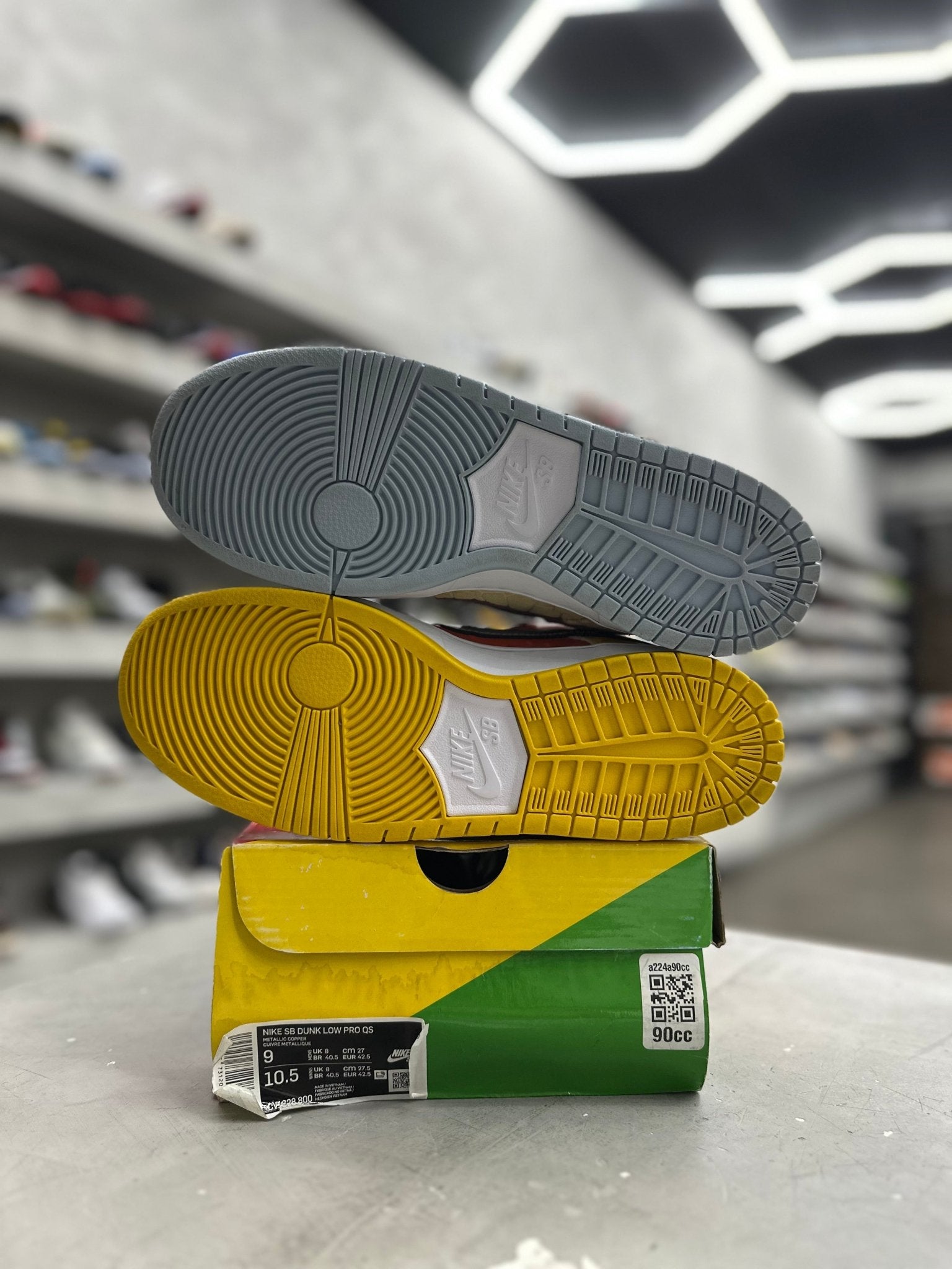 Nike SB Dunk Low Street Hawker Sz 9 (PREOWNED) - Restock AveNike SB Dunk Low Street Hawker Sz 9 (PREOWNED)Restock AveRestock Ave9Restock Ave