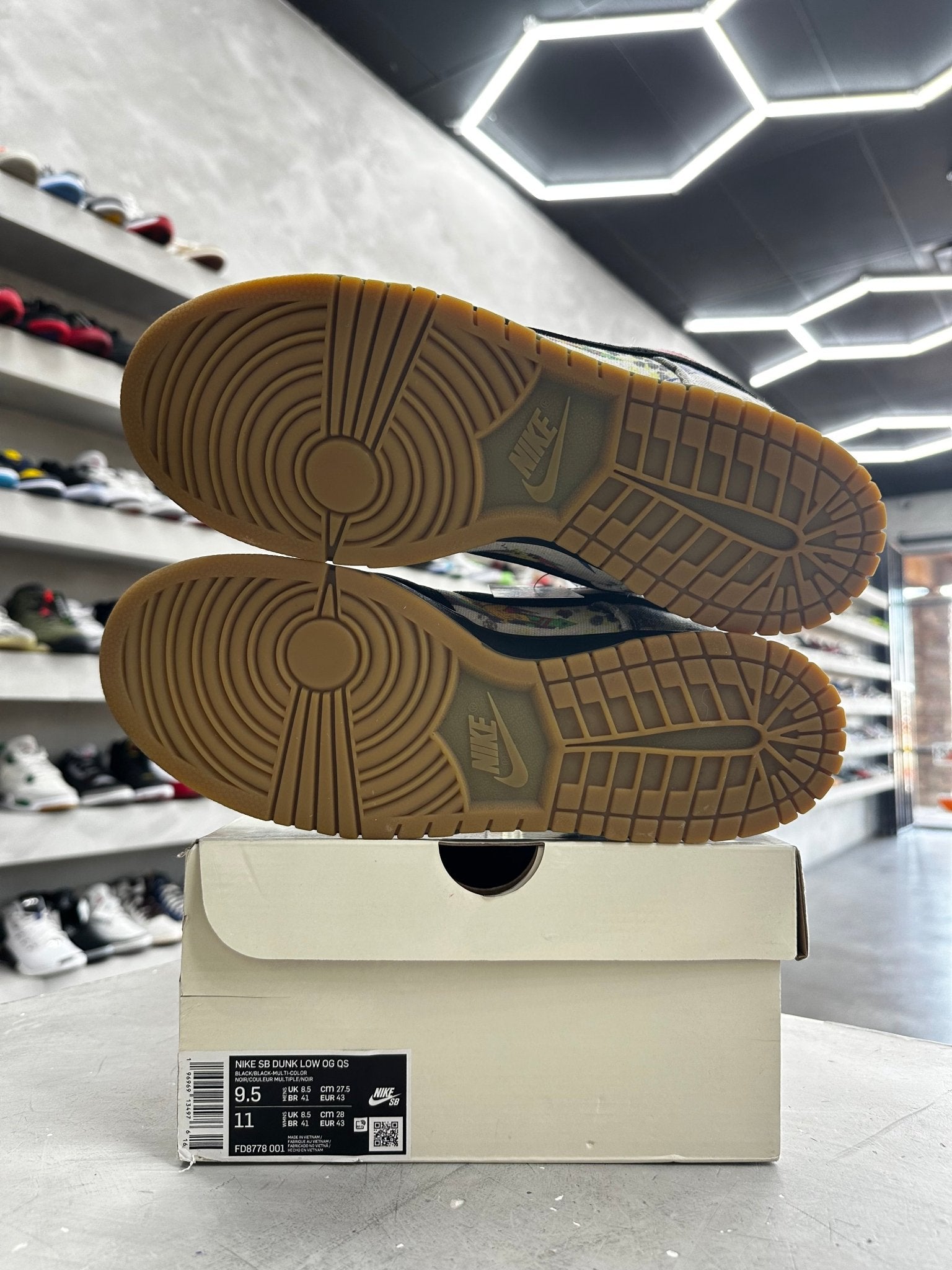 Nike SB Dunk Low Supreme Rammellzee Sz 9.5 (PREOWNED) - Restock AveNike SB Dunk Low Supreme Rammellzee Sz 9.5 (PREOWNED)Restock AveRestock Ave9.599108211Restock Ave