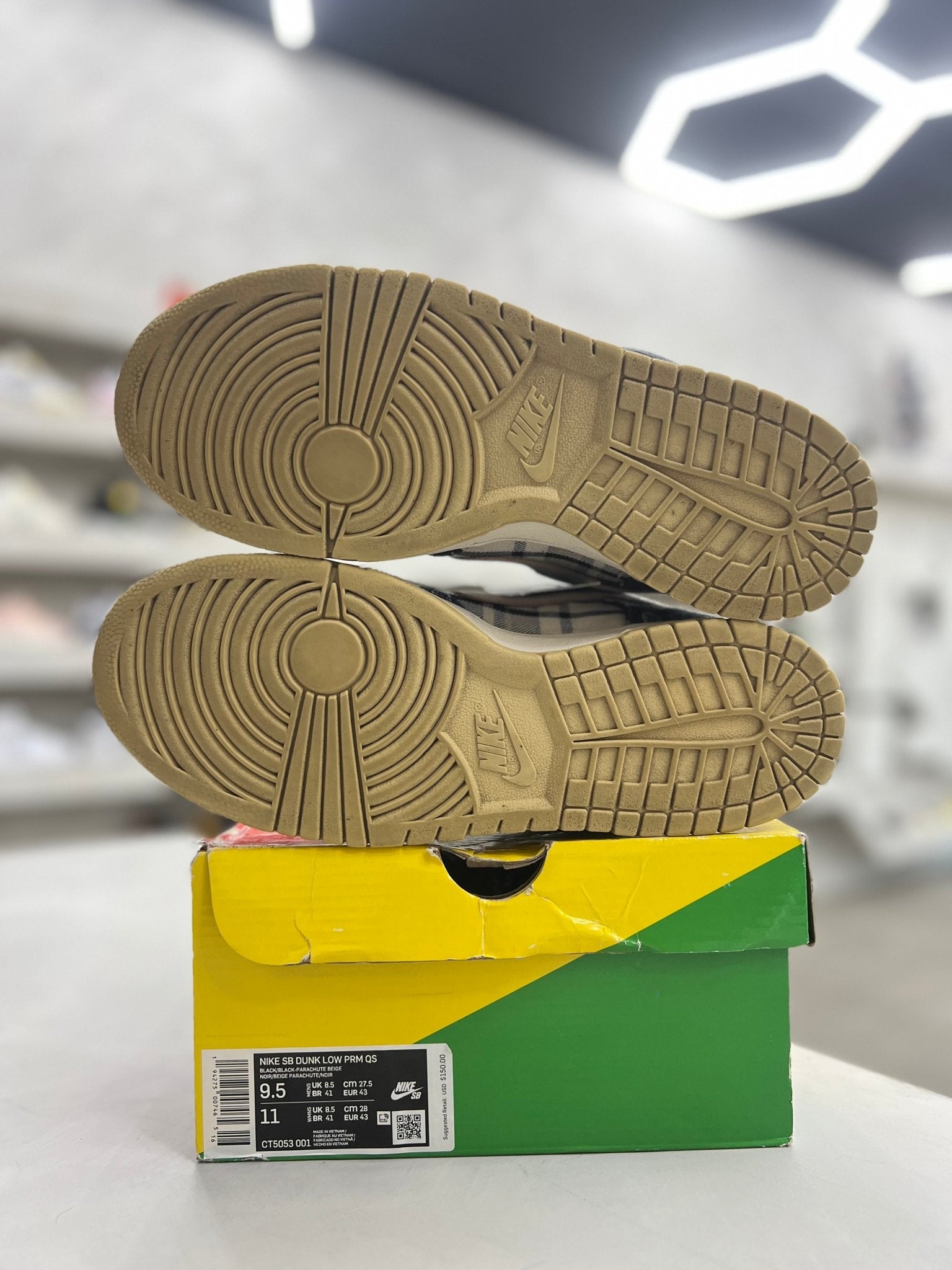 Nike SB Dunk Low Travis Scott Sz 9.5 (PREOWNED) - Restock AveNike SB Dunk Low Travis Scott Sz 9.5 (PREOWNED)Restock AveRestock Ave9.5Restock Ave